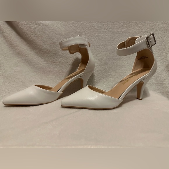 Vepose New York Heels - Picture 6 of 12